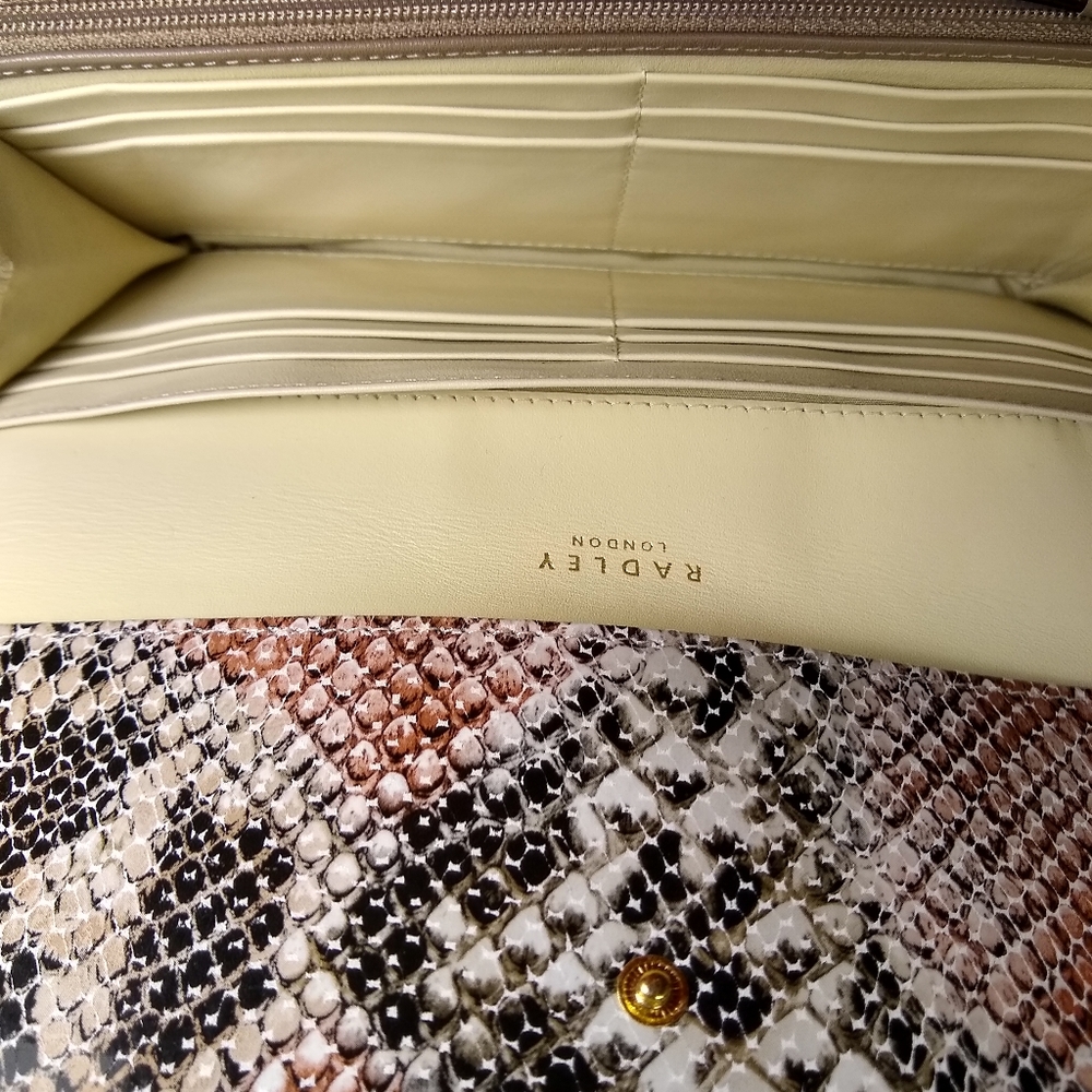 Wallet - Picture 3 of 5